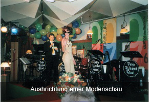 Ausrichtung einer Modenschau Motto 1969