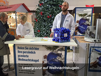 Lasergravur auf Weihnachtskugeln Lasergravur auf Weihnachtskugeln